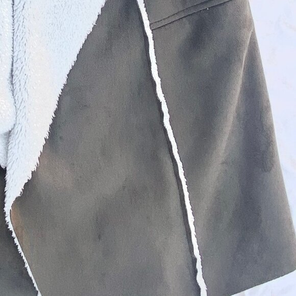 Olive/Cream Faux Fur & Suede Vest - Picture 3 of 5